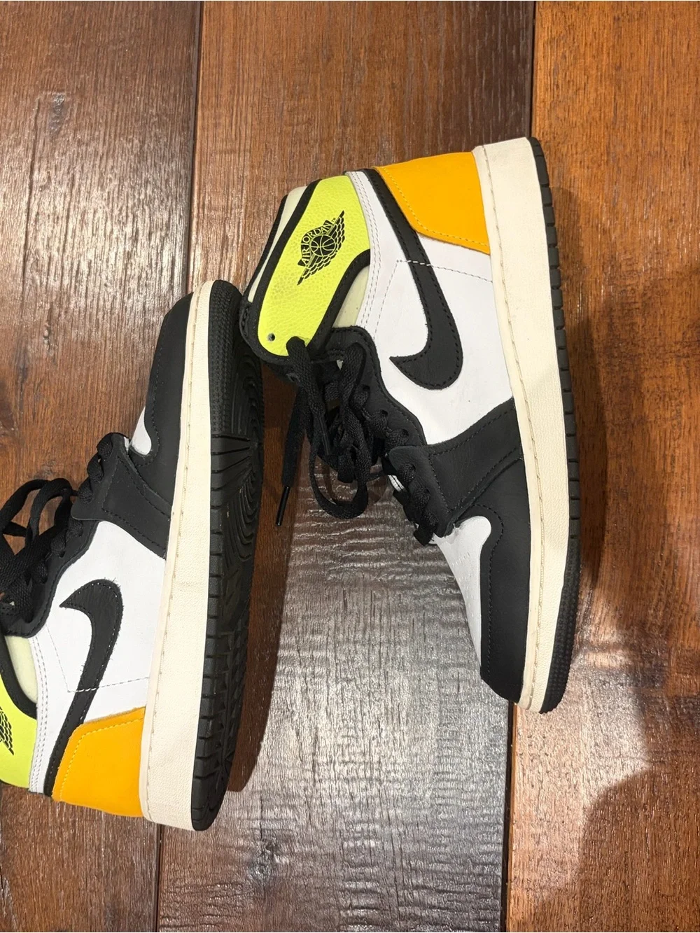 Nike Kids High-Top Sneakers in White, Black and Yellow